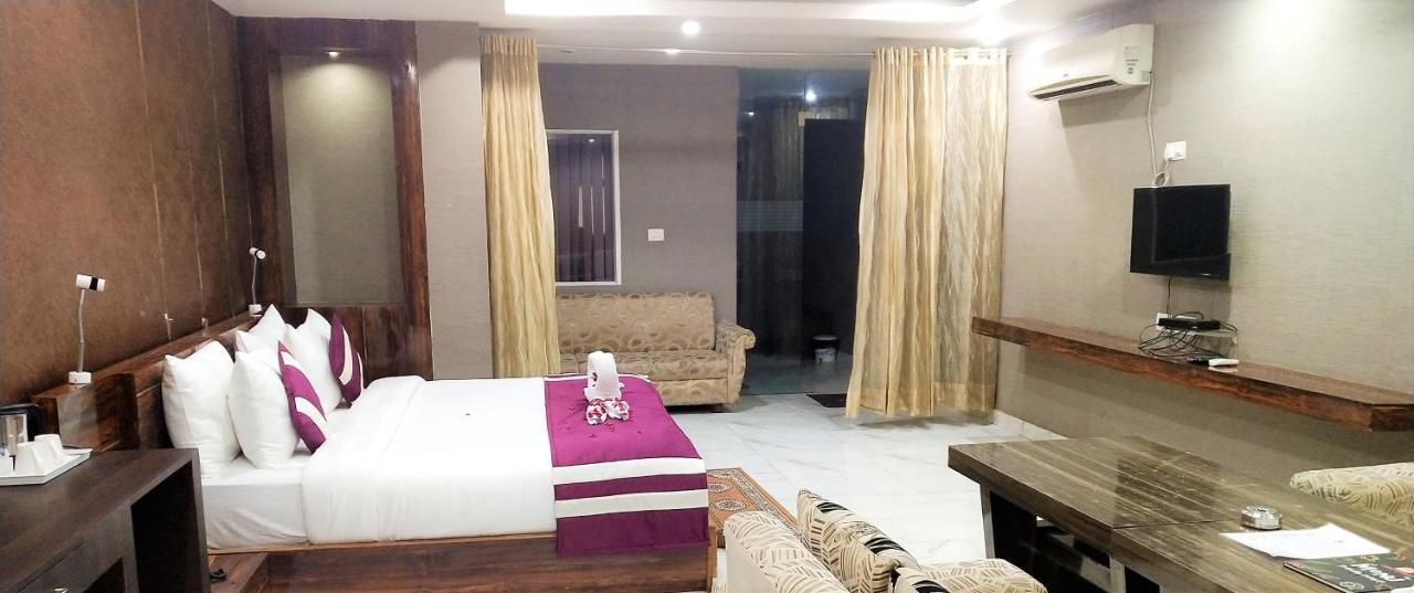 Syona Residency Lucknow Exterior foto